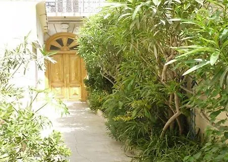 Apartment Barla 2 - A Studio Flat Near Place Garibaldi
